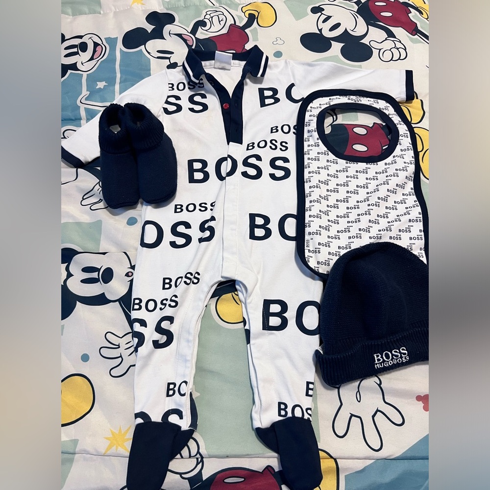 Hugo Boss infant set